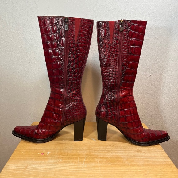 Donald J Pliner Croc Embossed Red Leather Boots - Picture 4 of 6